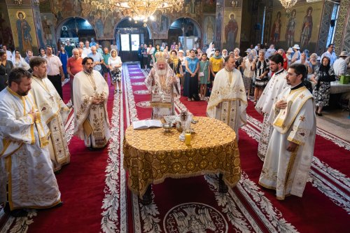 Înnoirea bisericii  Parohiei Parcul Călărași din București Poza 261798