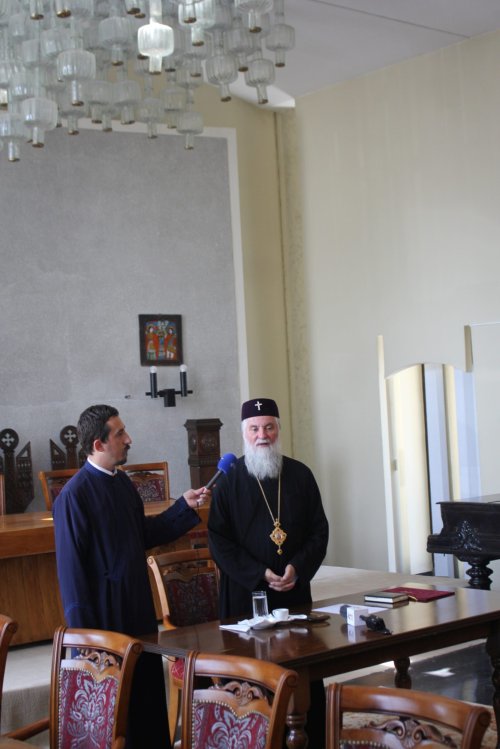 Conferință cu tema „Disciplina Religie și învățământul religios din Oltenia” Poza 262053