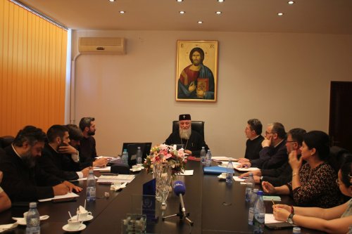Ședință de lucru cu profesorii de la Seminarul Teologic Ortodox din Craiova Poza 262055