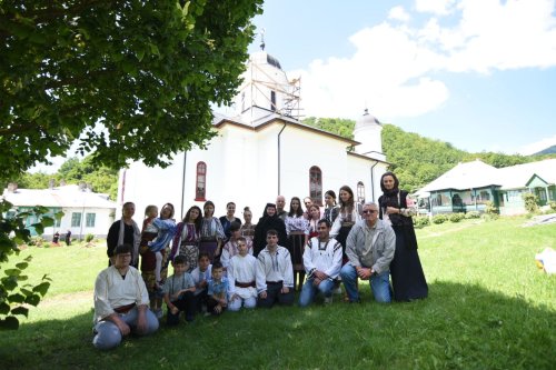 Tabără de vară la mănăstirea prahoveană Suzana Poza 262153