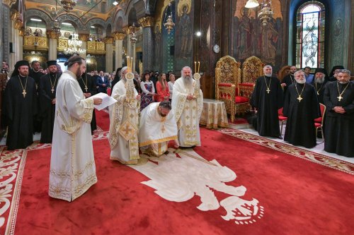 Hirotonia Episcopului-vicar patriarhal Paisie Sinaitul Poza 262427