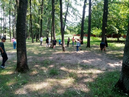Tabără de vară pentru tineri la Mănăstirea Maglavit din judeţul Dolj Poza 262381