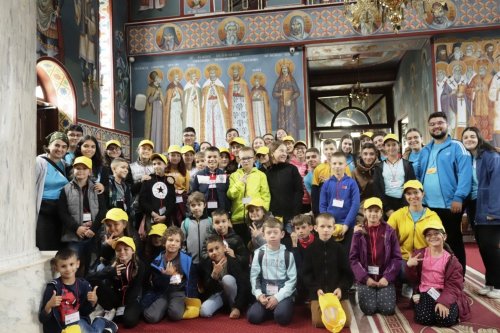 Tabără la Mănăstirea Caraiman pentru copii din Făgăraș Poza 262345