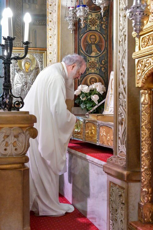 Patriarhul României a sărbătorit prin rugăciune împlinirea vârstei de 72 de ani Poza 262550