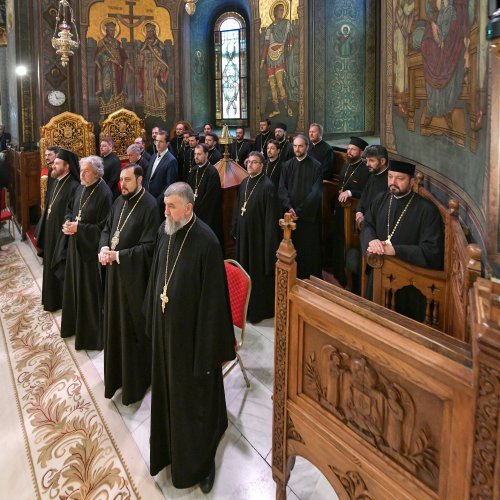 Patriarhul României a sărbătorit prin rugăciune împlinirea vârstei de 72 de ani Poza 262559