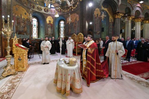 Patriarhul României a sărbătorit prin rugăciune împlinirea vârstei de 72 de ani Poza 262565