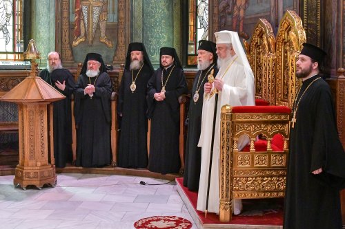 Patriarhul României a sărbătorit prin rugăciune împlinirea vârstei de 72 de ani Poza 262579