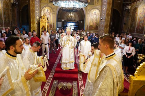 Duminica a 7-a după Rusalii la catedrala din Târgoviște Poza 262687