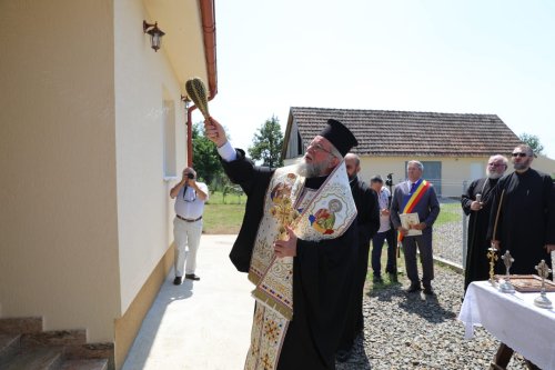 Binecuvântarea noii case parohiale din Botiz, județul Satu Mare Poza 262800