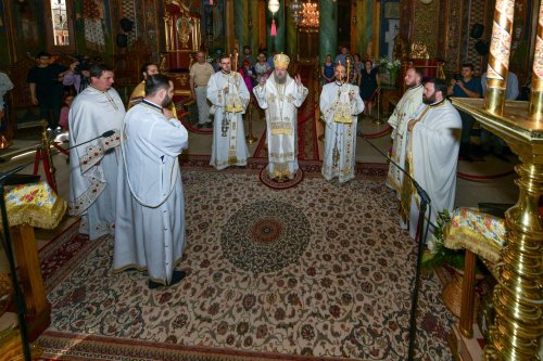 Bucuria slujirii la Mănăstirea Radu Vodă din București Poza 262839