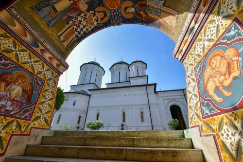 Bucuria slujirii la Mănăstirea Radu Vodă din București Poza 262844