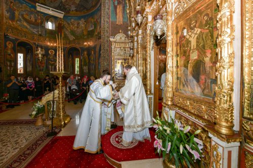 Bucuria slujirii la Mănăstirea Radu Vodă din București Poza 262845