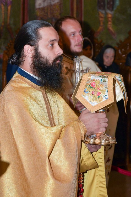 Bucuria slujirii la Mănăstirea Radu Vodă din București Poza 262859