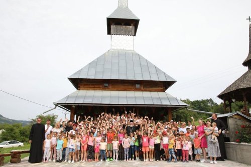 Activităţi cu tineri şi copii în Maramureş Poza 263062