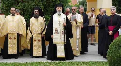 Cinstitele moaște ale Sfintei și Dreptei Ana la Catedrala Încoronării din Alba Iulia Poza 263208