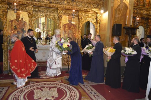 Moment aniversar în Mitropolia Olteniei Poza 263219