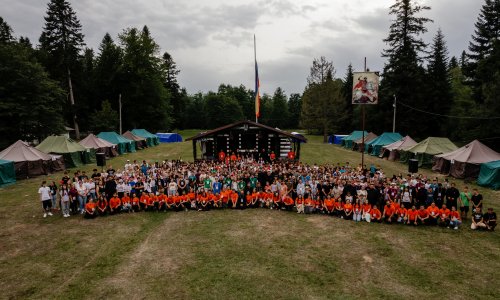 Peste 500 de tineri în „Poiana Prieteniei”, la Nemțișor Poza 263176