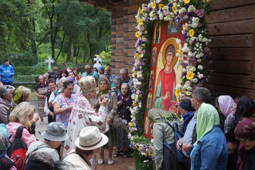 Sfântul Pantelimon cinstit la Mănăstirea Lacu Sărat din Brăila Poza 263221