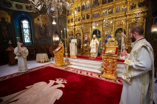 Duminica a 8-a după Rusalii la Catedrala Patriarhală din București Poza 263266
