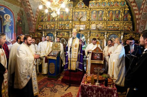 Bucurii duhovnicești pentru credincioșii din Arhiepiscopia Târgoviștei Poza 263487