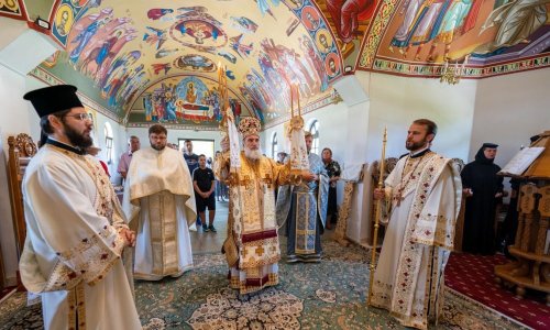 Sfânta Liturghie arhierească la metocul chiriarhal de la Itești Poza 263483