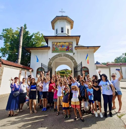 Activități recreative pentru copii din Eparhia Dunării de Jos Poza 263573