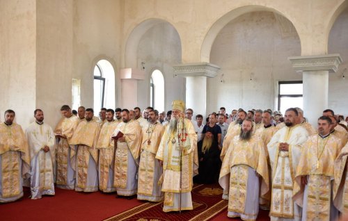 Popas de rugăciune la Mănăstirea „Sfântul Pantelimon” din Drăgășani Poza 263587