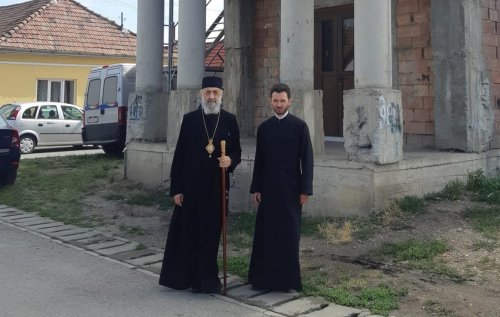 Vizită pastorală pe şantierul noii biserici a Parohiei Sebeş VI Poza 263674