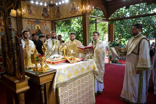 Pomenirea Sfântului Ioan Iacob de la Neamţ la Paraclisul Catedralei Naţionale Poza 263954