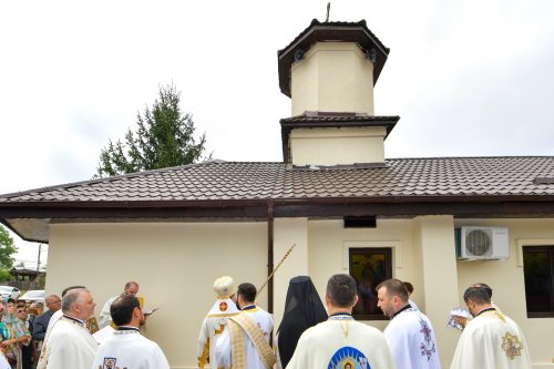 Înnoirea bisericii din localitatea prahoveană Plopeni Sat Poza 264027