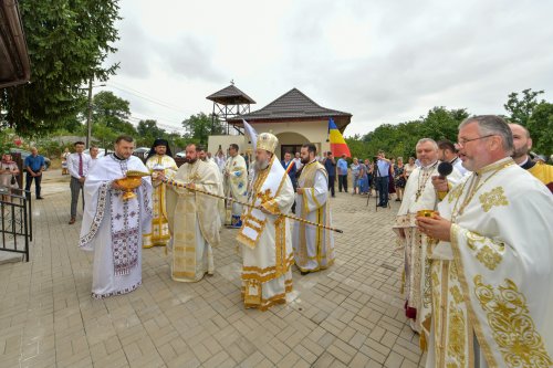 Înnoirea bisericii din localitatea prahoveană Plopeni Sat Poza 264033