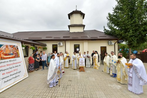 Înnoirea bisericii din localitatea prahoveană Plopeni Sat Poza 264036