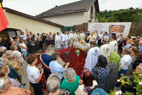 Înnoirea bisericii din localitatea prahoveană Plopeni Sat Poza 264040