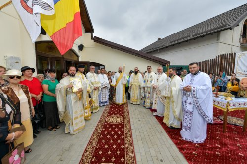 Înnoirea bisericii din localitatea prahoveană Plopeni Sat Poza 264047