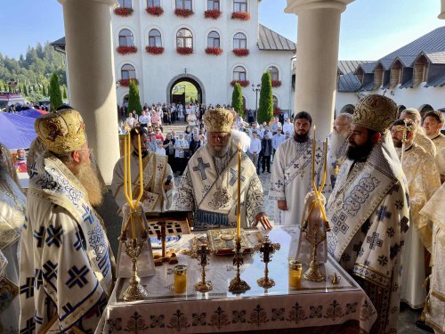 Hramul Mănăstirii Sita Buzăului, judeţul Covasna Poza 264196