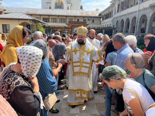 Slujire arhierească la stavropighia patriarhală din Techirghiol Poza 264231