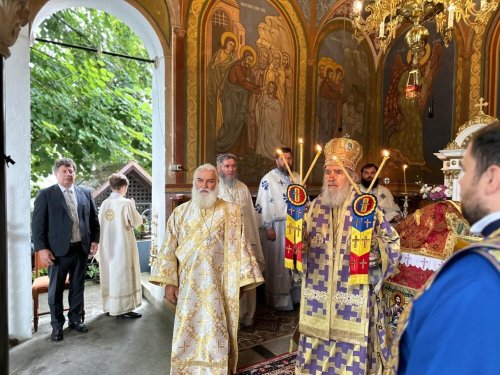Popas duhovnicesc la mănăstirea arădeană Hodoș‑Bodrog Poza 264313
