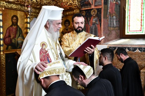 Hirotesii de duhovnici la Paraclisul istoric al Reședinței Patriarhale Poza 264432