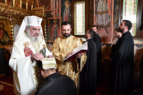 Hirotesii de duhovnici la Paraclisul istoric al Reședinței Patriarhale Poza 264439