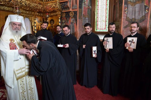 Hirotesii de duhovnici la Paraclisul istoric al Reședinței Patriarhale Poza 264441
