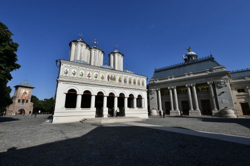 Cântare de adormire adusă Maicii lui Dumnezeu la Catedrala Patriarhală Poza 264694