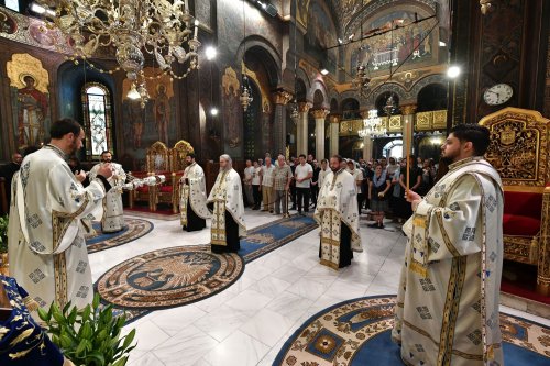 Cântare de adormire adusă Maicii lui Dumnezeu la Catedrala Patriarhală Poza 264703