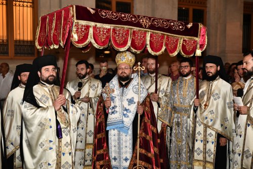 Cântare de adormire adusă Maicii lui Dumnezeu la Catedrala Patriarhală Poza 264742