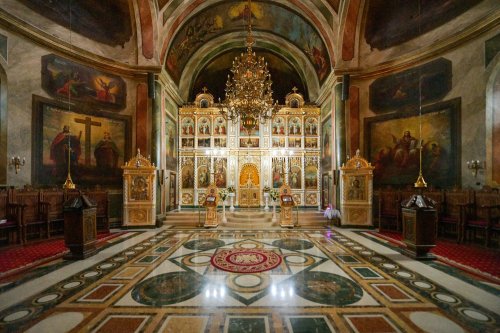 Mănăstirea prahoveană Ghighiu în veșmânt de sărbătoare Poza 264950