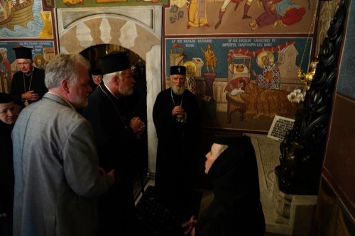Evenimente duhovnicești și de comuniune ortodoxă la Târgoviște  Poza 265029
