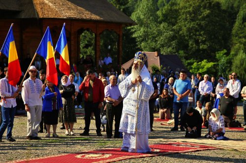 Slujbă arhierească la hramul Mănăstirii Paltin Petru‑Vodă Poza 265004