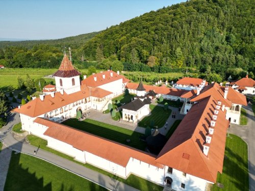 Zi de sărbătoare la Mănăstirea Brâncoveanu de la Sâmbăta de Sus Poza 265019