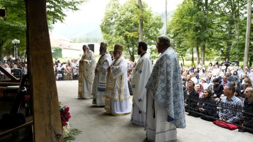 Zi de sărbătoare la Mănăstirea Brâncoveanu de la Sâmbăta de Sus Poza 265021