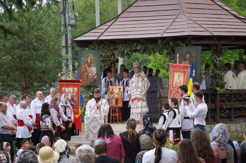 Zestrea credinței și a tradițiilor la Mănăstirea Cârlomănești Poza 265182