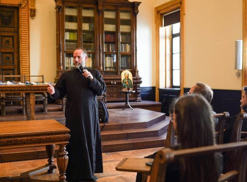 Prima zi de ITOM 2023: Ateliere tematice și conferință cu părintele Constantin Necula Poza 265304
